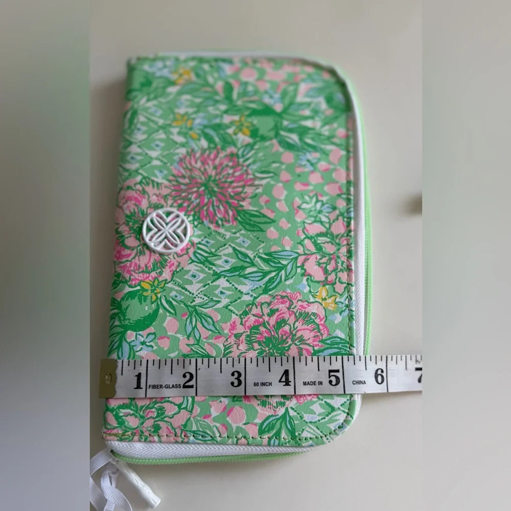 Lilly Pulitzer Green & Pink Floral Zip Travel Wallet perfect for your passport - Picture 7 of 8